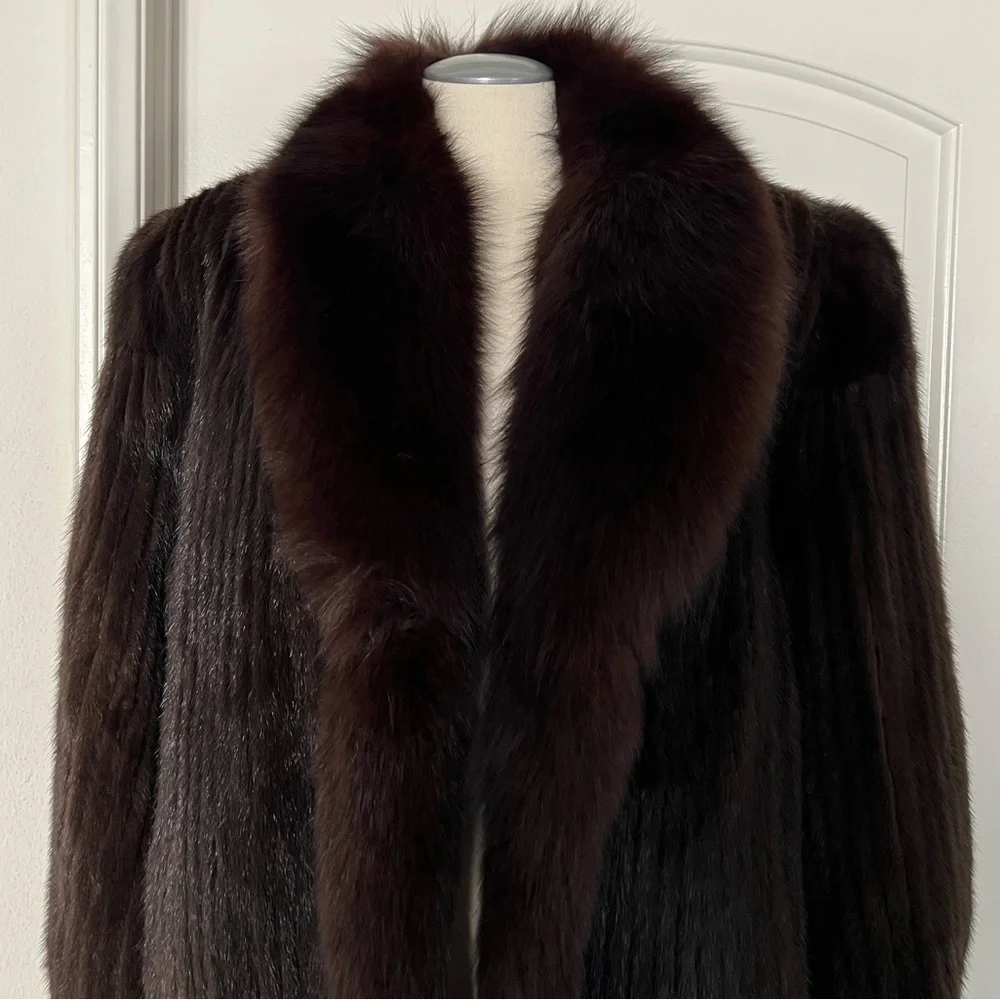 Vintage / Mink~Fox Fur Coat / Luxurious & Stunning - Picture 4 of 16